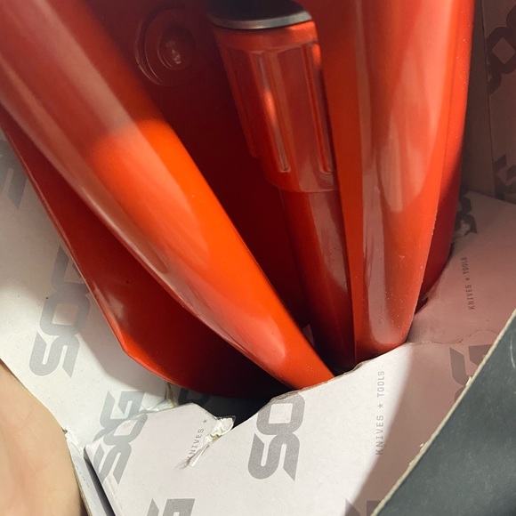 Supreme x Sog Folding Shovel - Picture 4 of 4